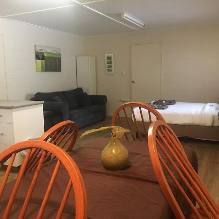 Mapleton Cabins & Caravan Park Bagian luar foto