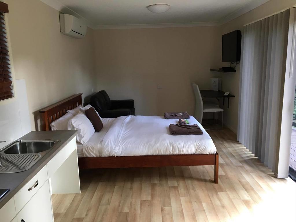 Mapleton Cabins & Caravan Park Bagian luar foto