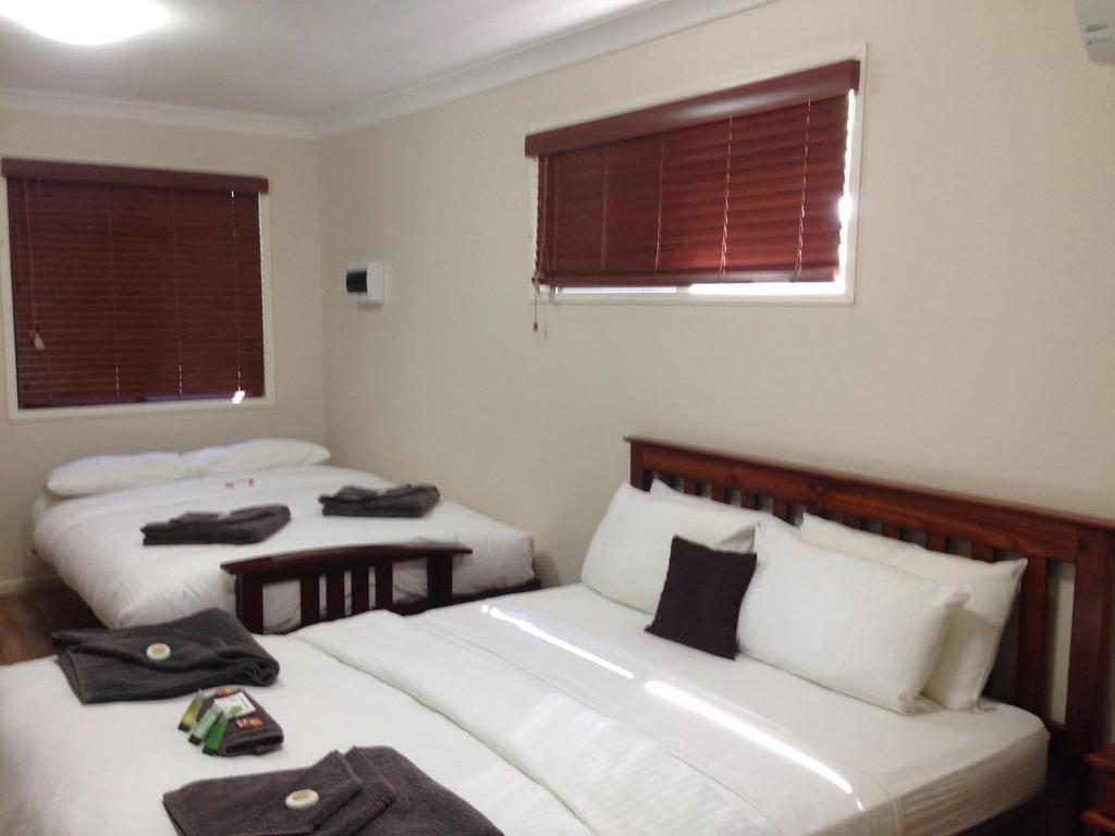 Mapleton Cabins & Caravan Park Bagian luar foto