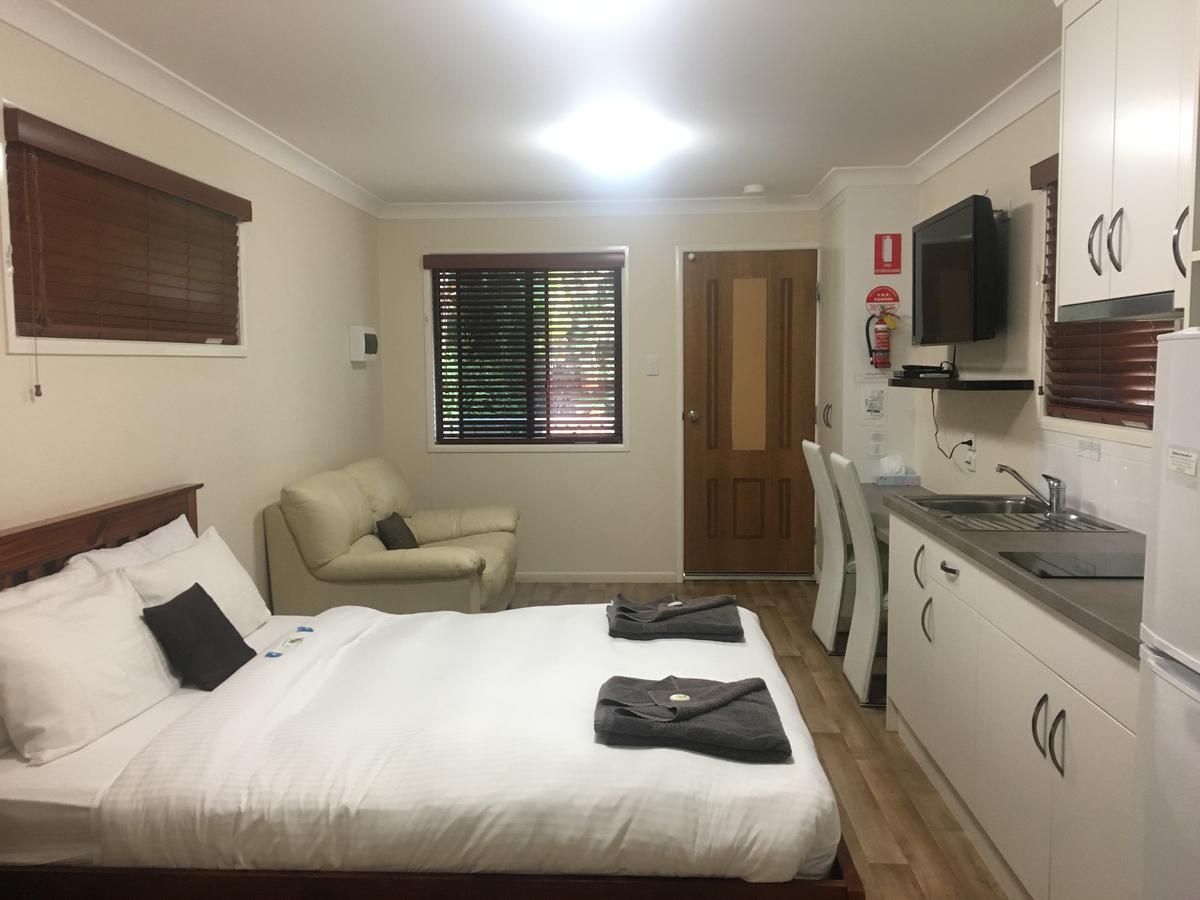 Mapleton Cabins & Caravan Park Bagian luar foto